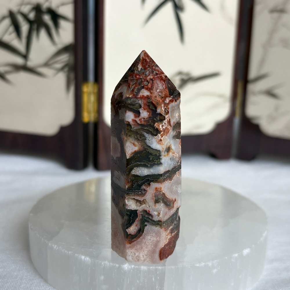 Red moss agate tower - Picture 6 of 6